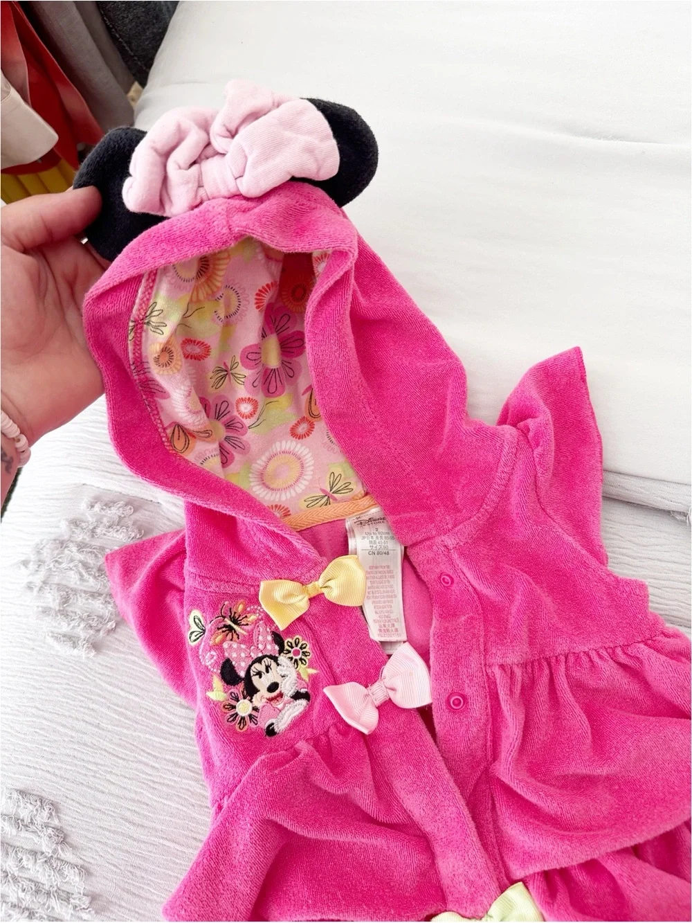 Disney store vintage Minnie Mouse ruffled terry cloth hooded swim cover up sz 2